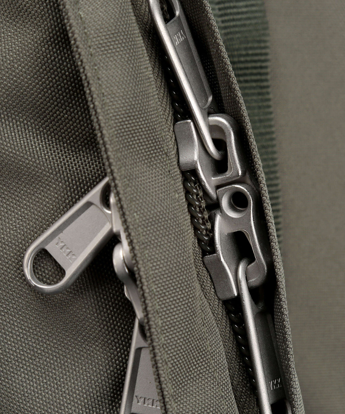 Cabin Zero Classic Pro 42 Travel backpack georgian khaki