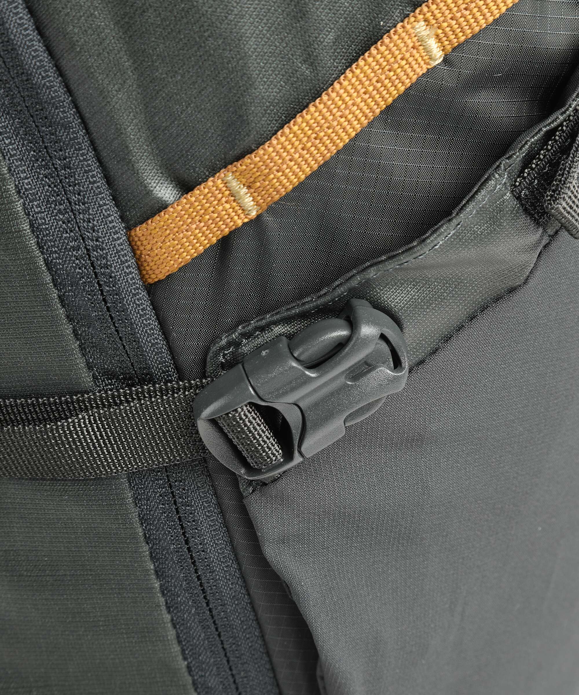 Thule Stir 25 M Hiking backpack obsidian