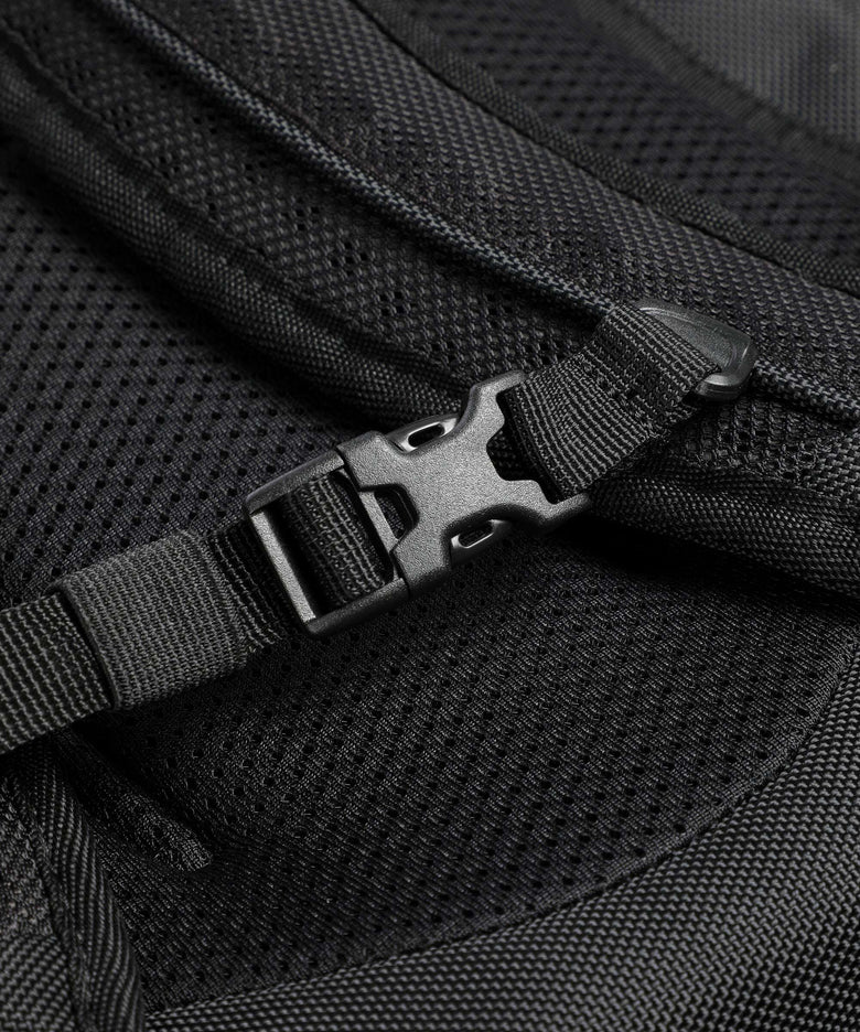 Thule Accent 23 Backpack black
