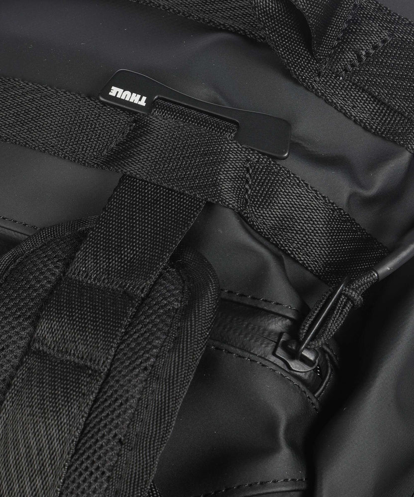 Thule Chasm 30 Weekend bag black