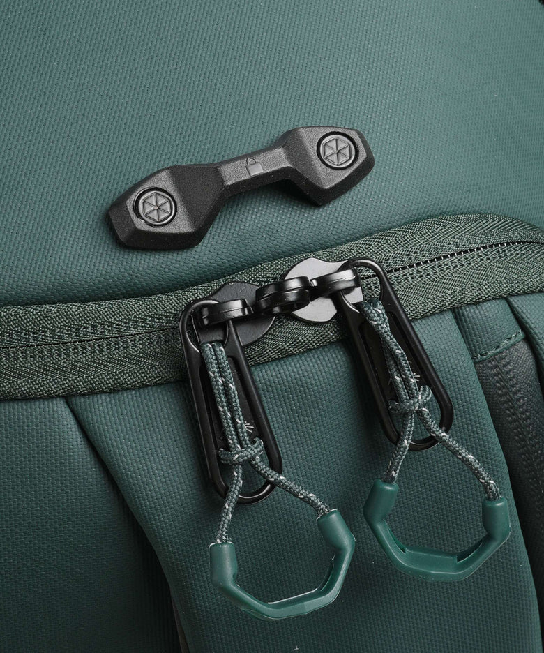 Eagle Creek Tarmac 65 Spinner (4 wheels) arctic sea green