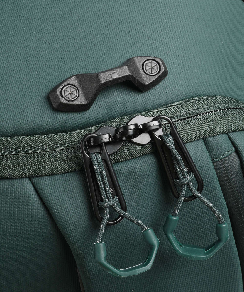 Eagle Creek Tarmac 65 Spinner (4 wheels) arctic sea green