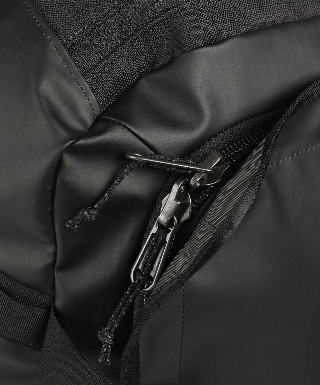 Patagonia Black Hole 70 Travel bag with wheels black w/black