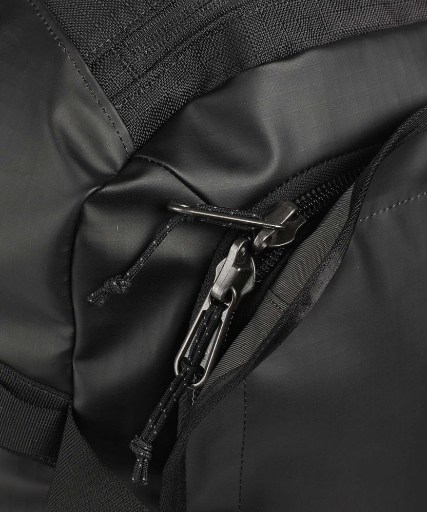 Patagonia Black Hole 70 Travel bag with wheels black w/black