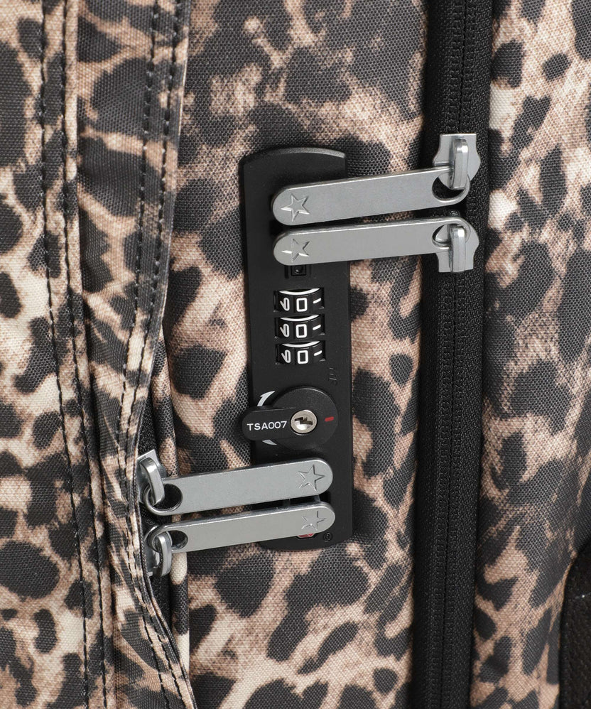 Kipling Basic Spontaneous M Spinner (4 wheels) wild leopard