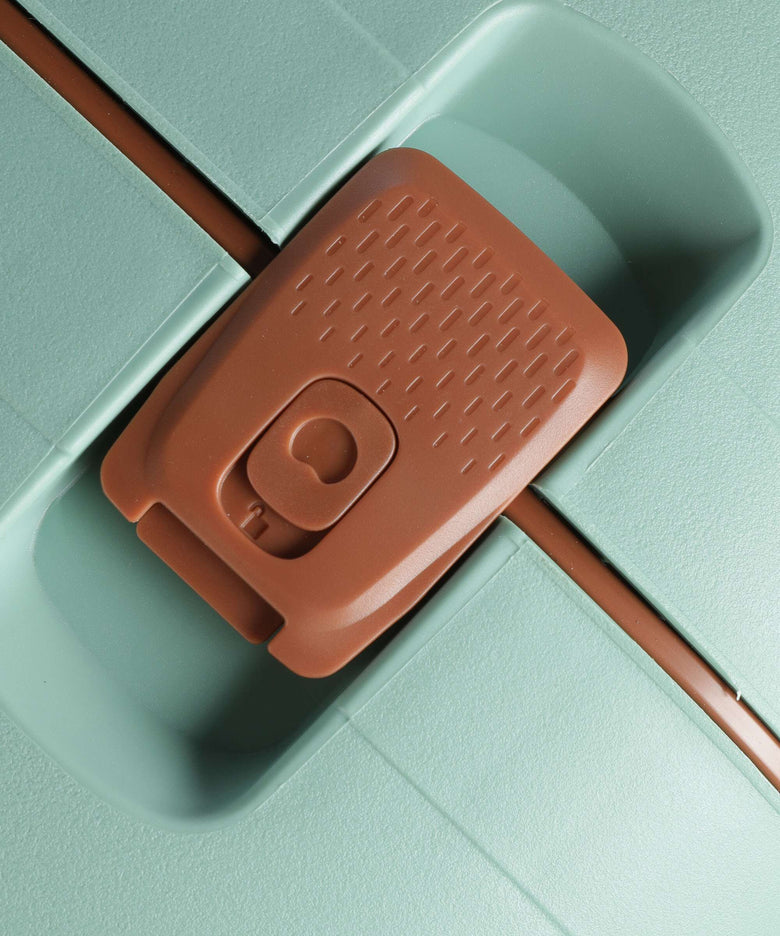 Delsey Paris Moncey Spinner (4 wheels) mandel