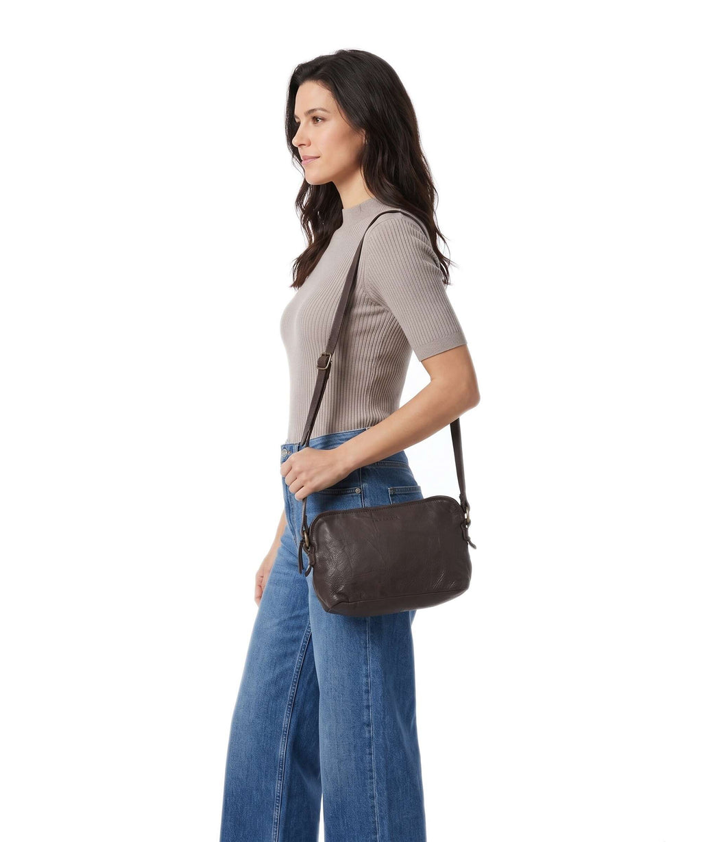 Harold's Submarine Crossbody bag braun