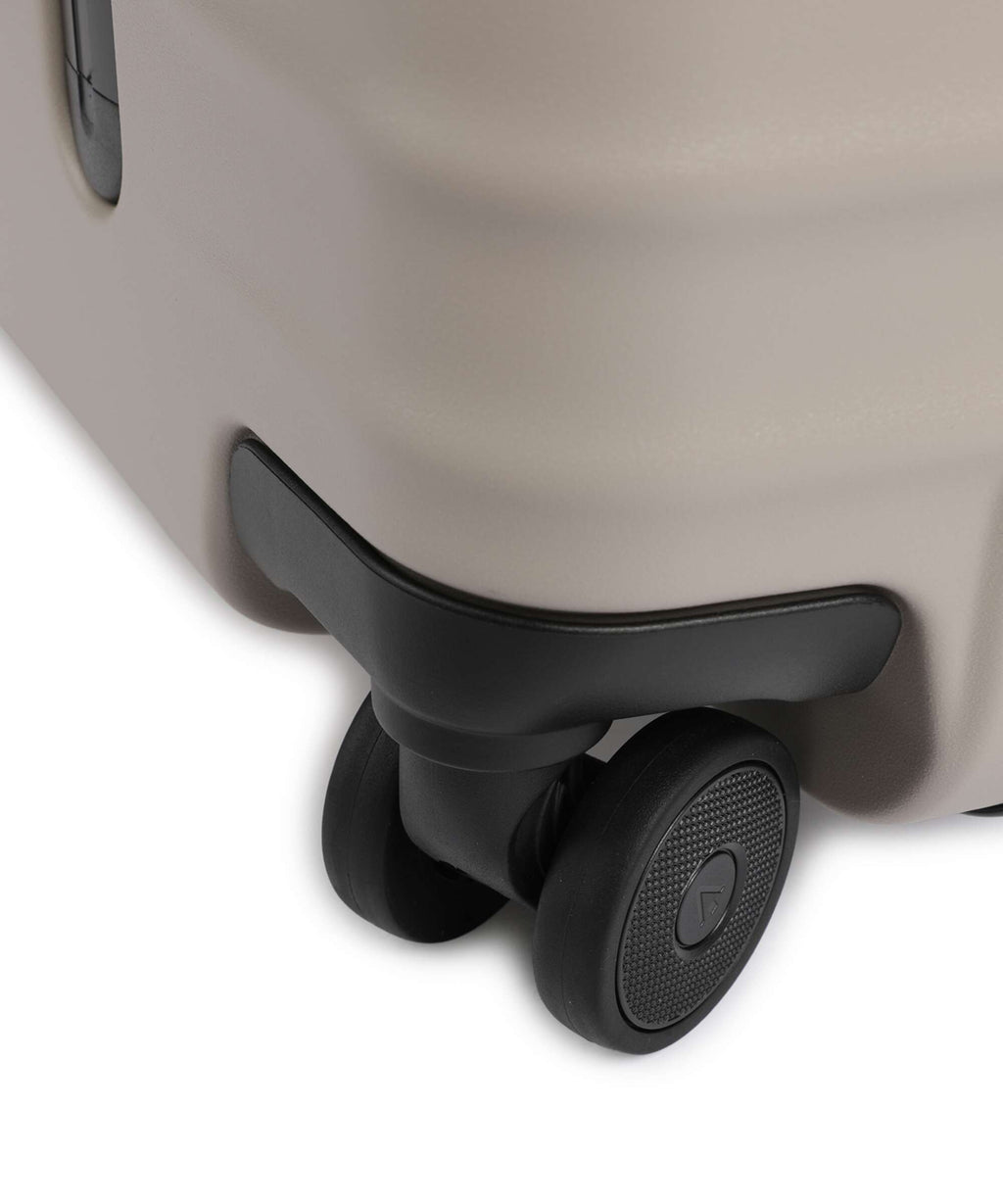 Titan Overseas Spinner (4 wheels) moonstone grey