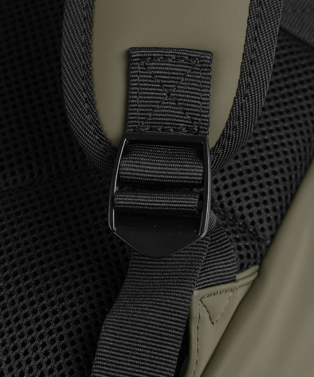 Bogner La Prava Leon Rolltop backpack olive night