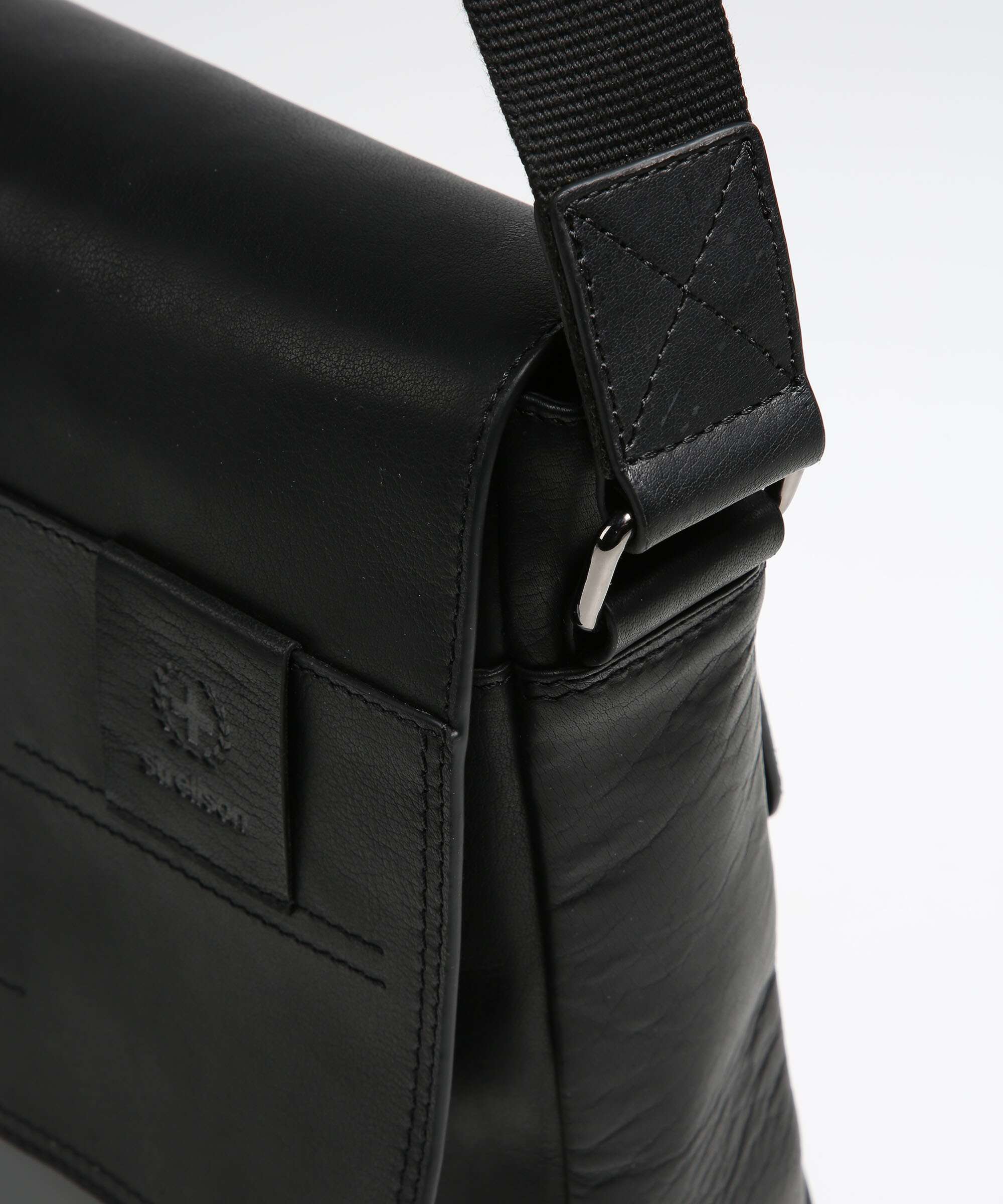 Strellson Hyde Messenger bag black