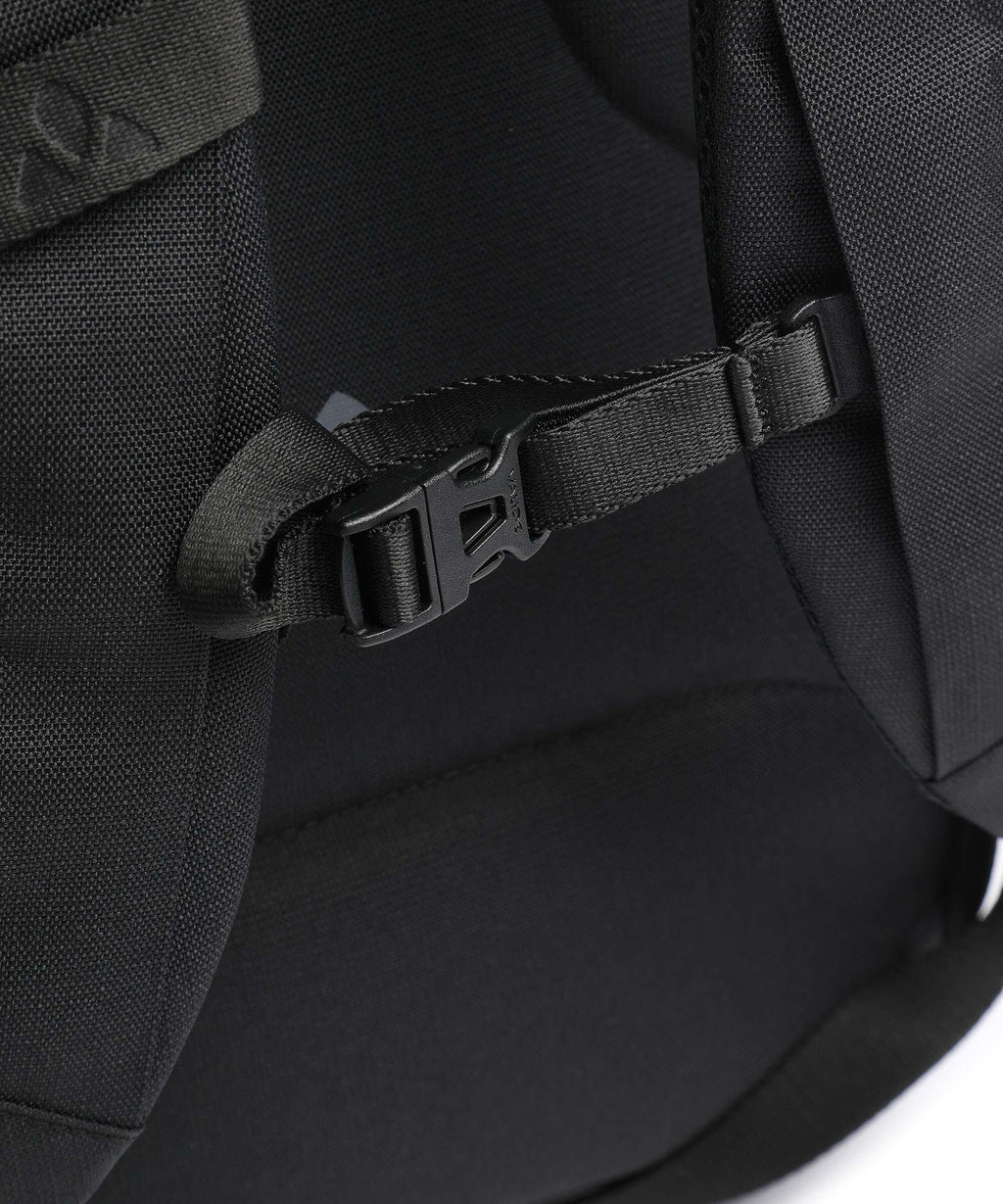 Vaude Okab Rolltop backpack black