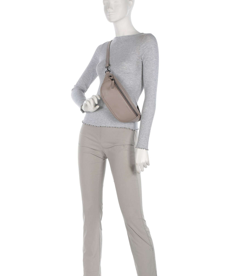 Aunts & Uncles Jamie's Orchard Bilberry Belt bag cashmere
