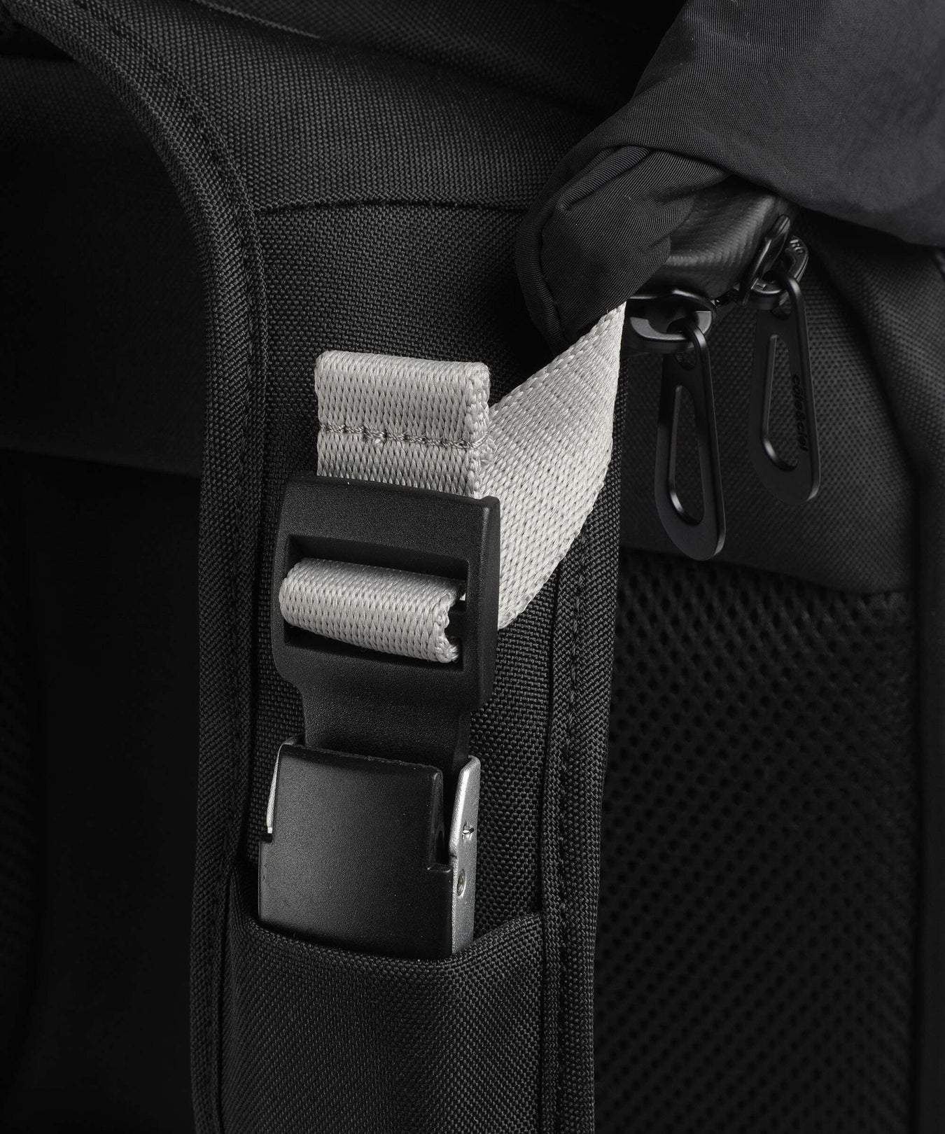 Côte&Ciel Nile S Backpack black