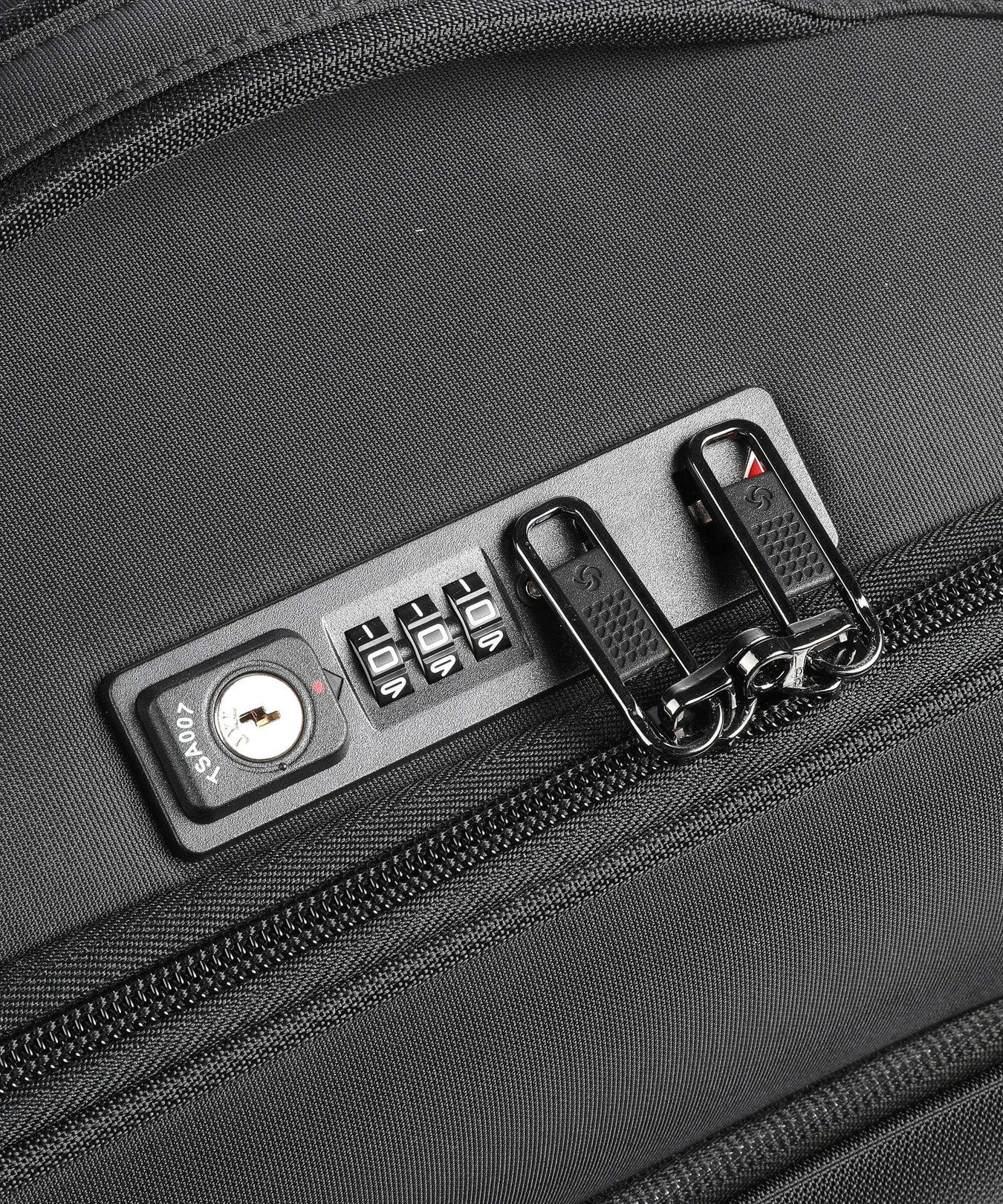 Samsonite Airea Spinner (4 wheels) black