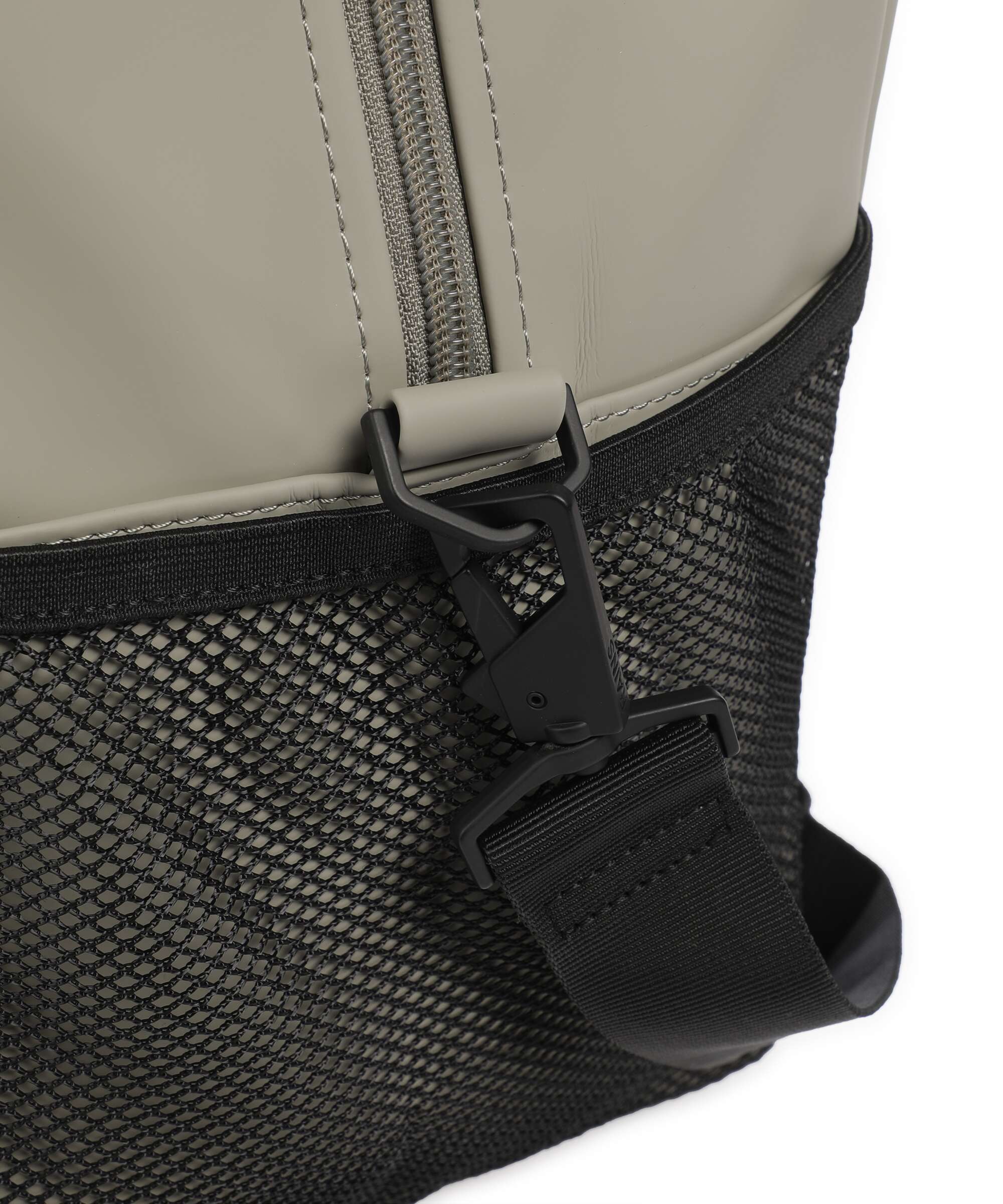 Rains Trail Weekend bag drift