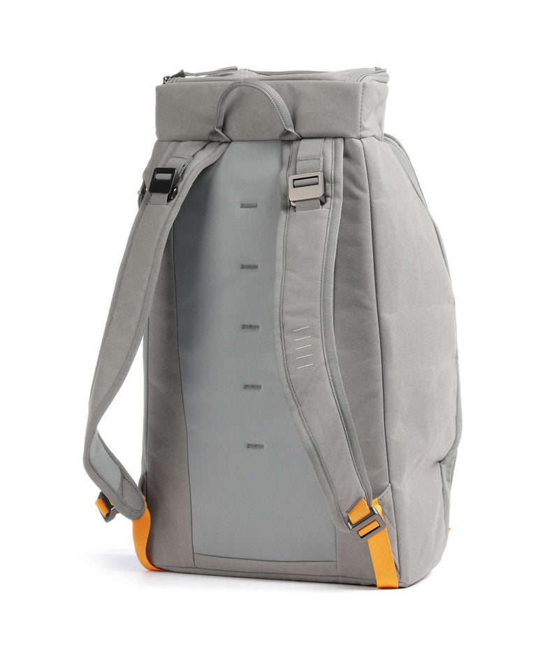 Db Hugger 25 Backpack sand grey