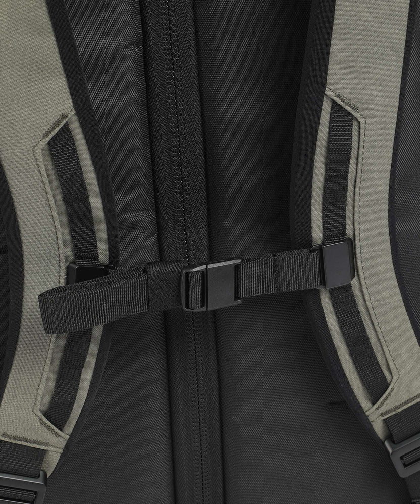 Db Roamer 90L Travel backpack forest green