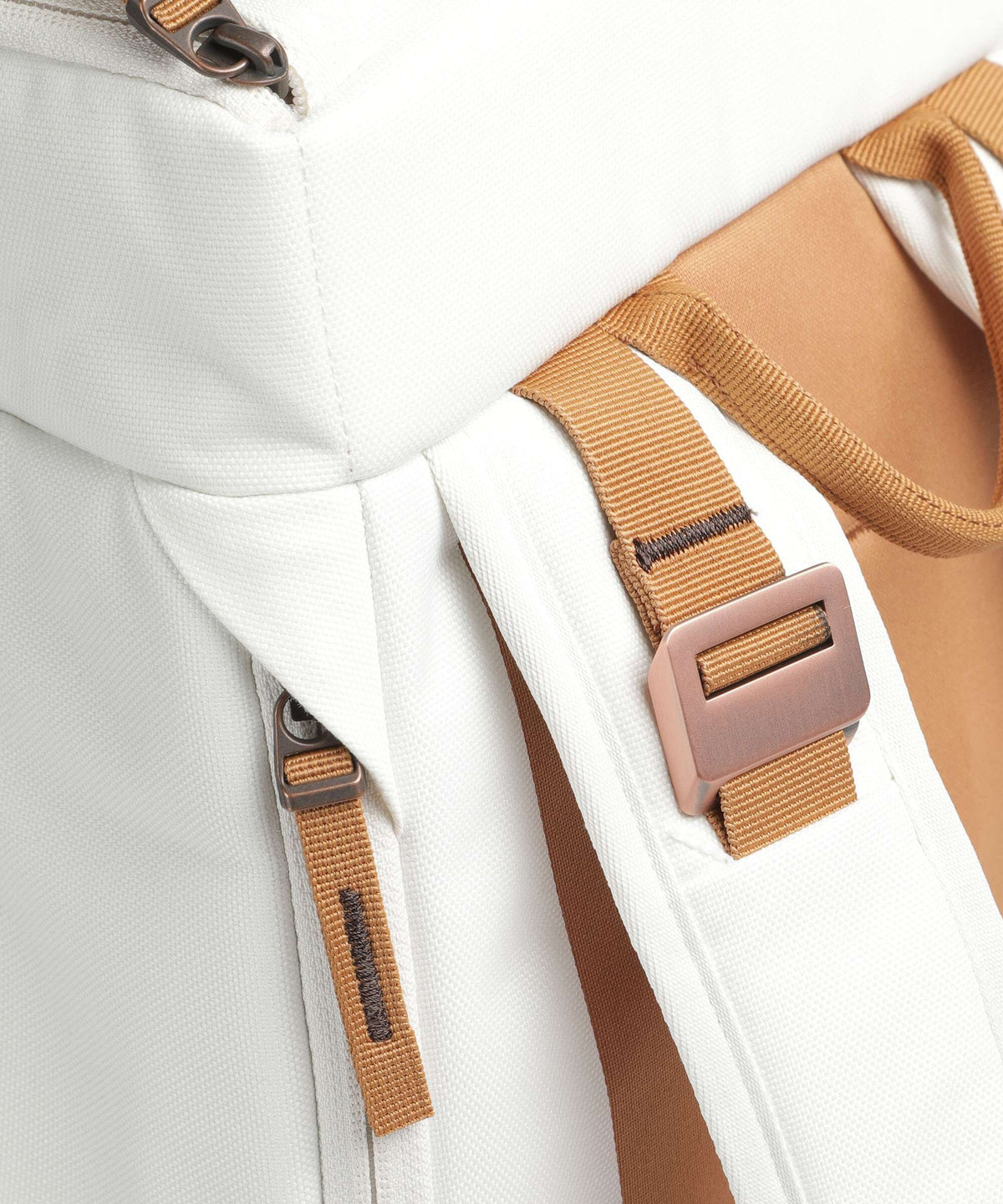 Db Hugger 25 Backpack oatmilk