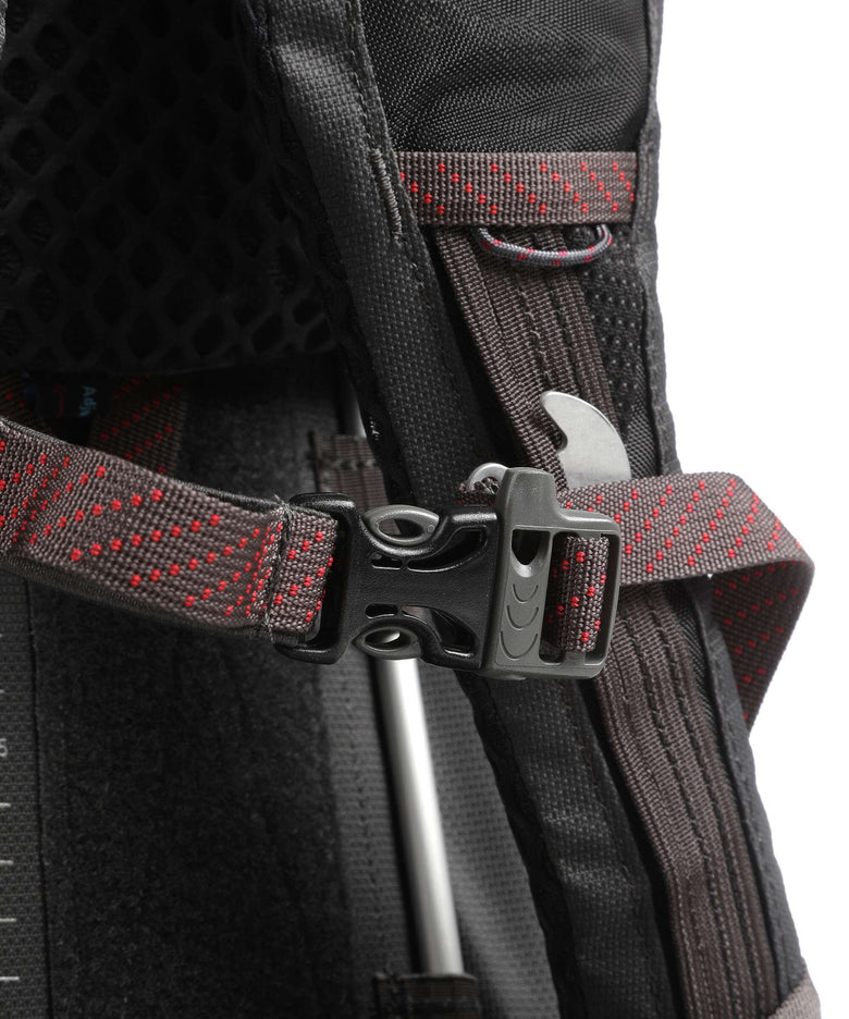 Klättermusen Bergelmer 40 Hiking backpack raven