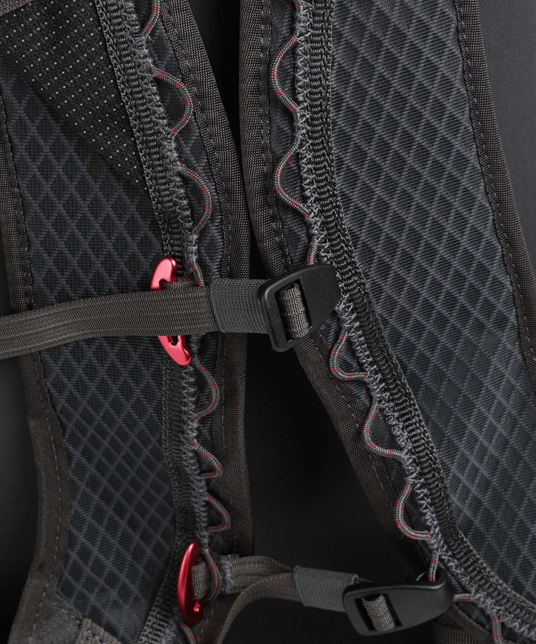 Klättermusen Jökull 24L Hiking backpack raven
