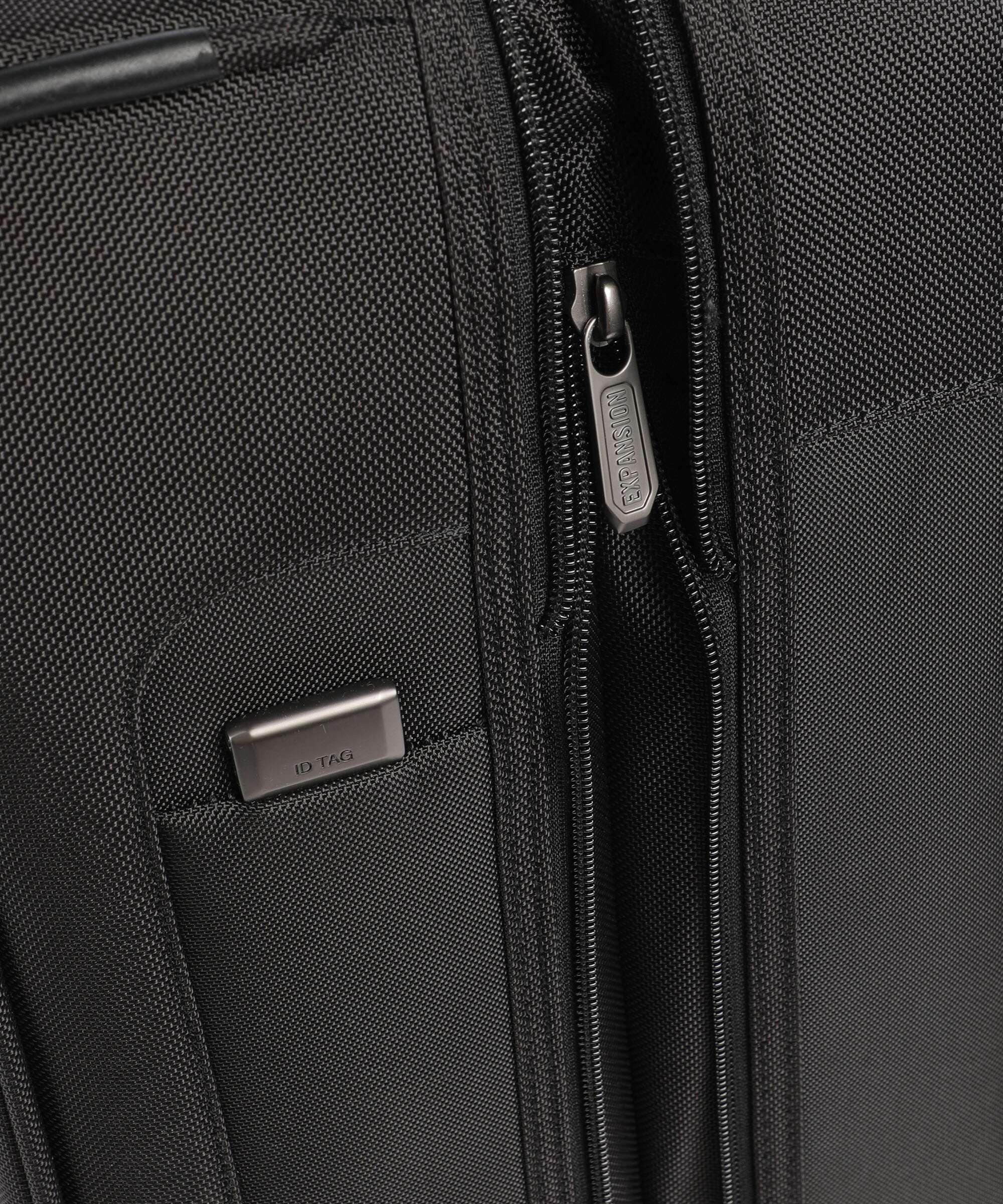 Victorinox Werks Traveler 7.0 FFQ Spinner (4 wheels) black