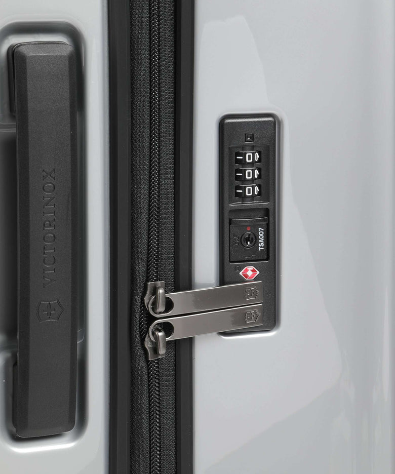 Victorinox Airox Medium Spinner (4 wheels) silver