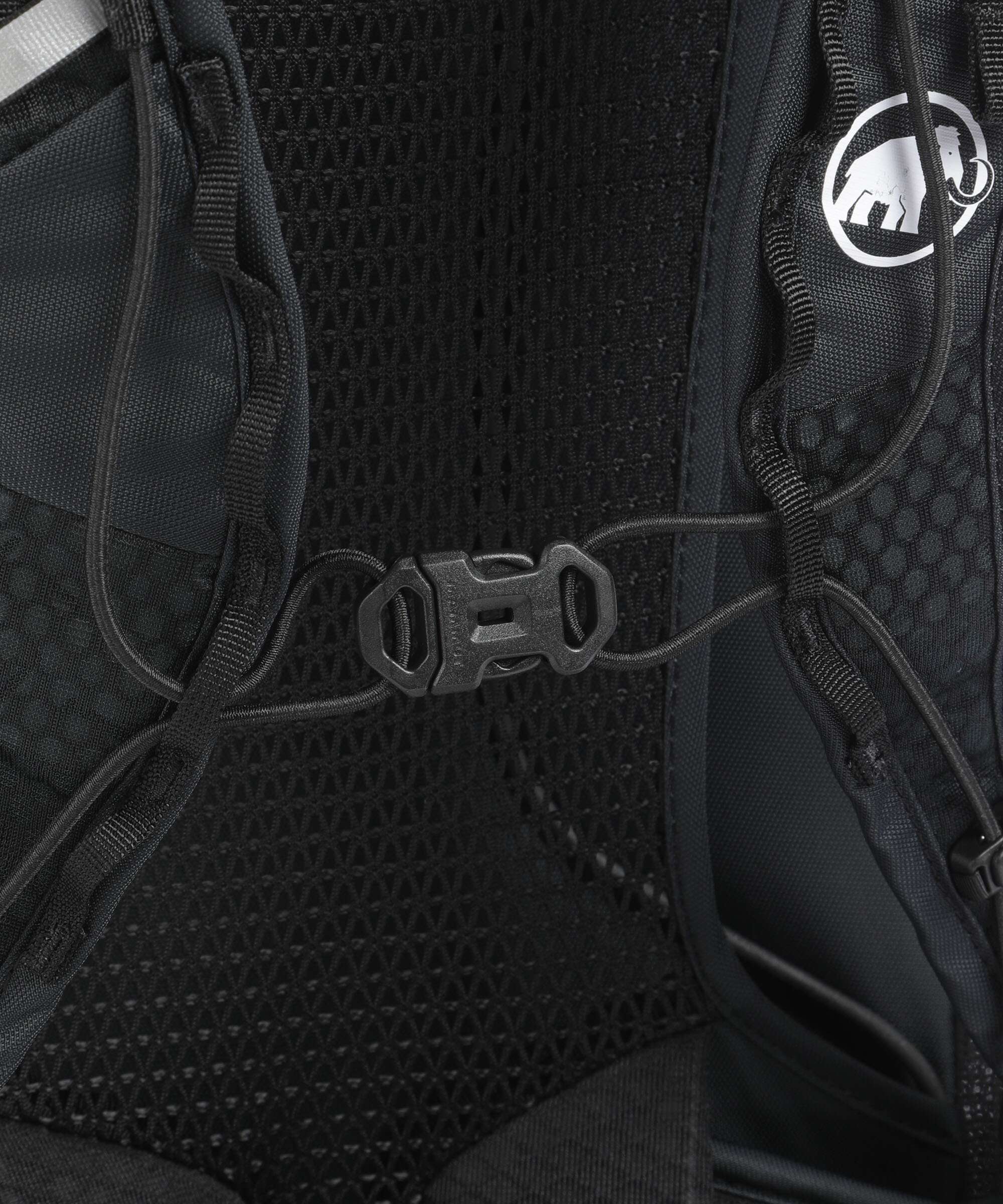 Mammut Ducan 32 W Hiking backpack black