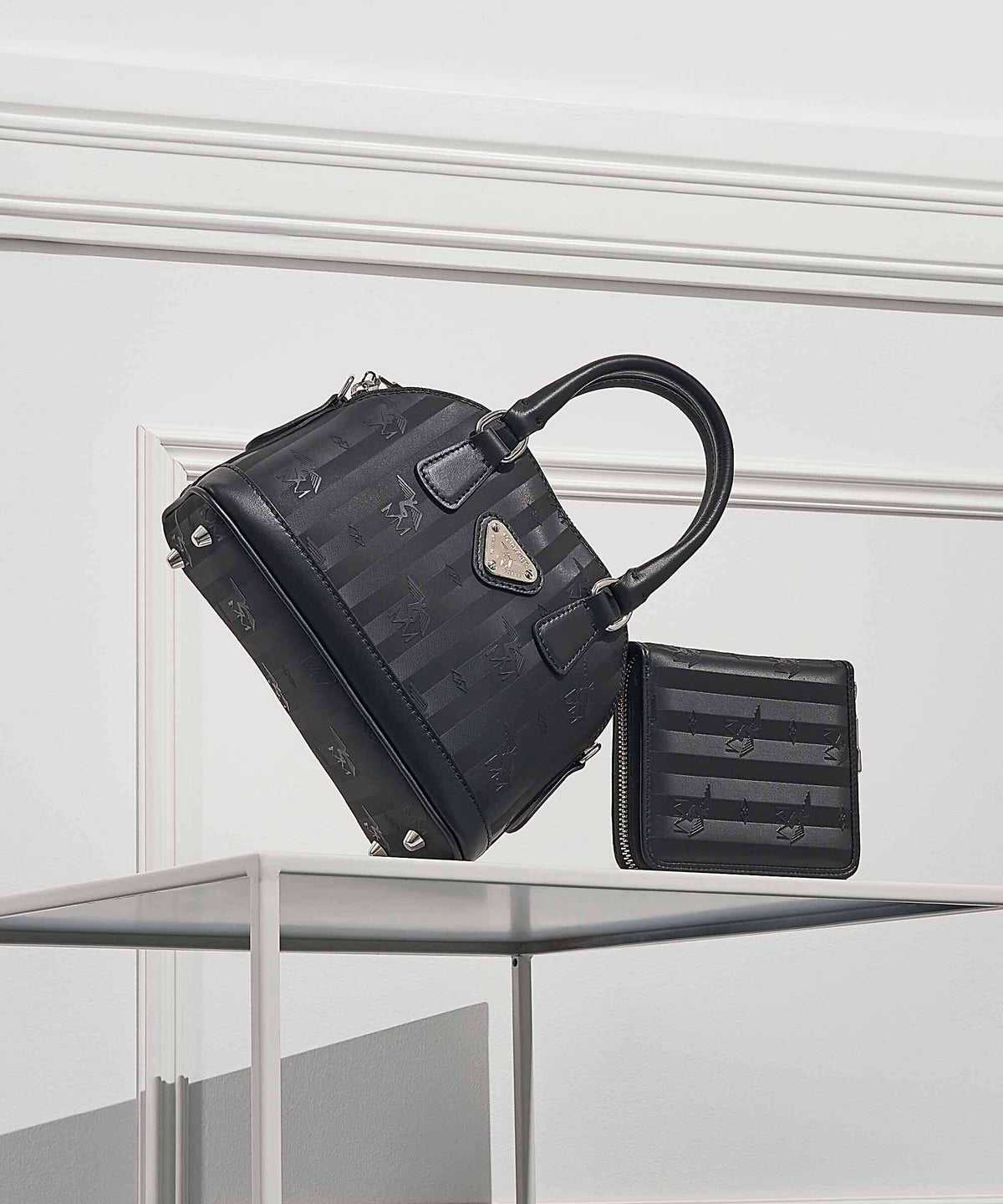 Maison Mollerus Vinerus Oetwil Handbag classic schwarz
