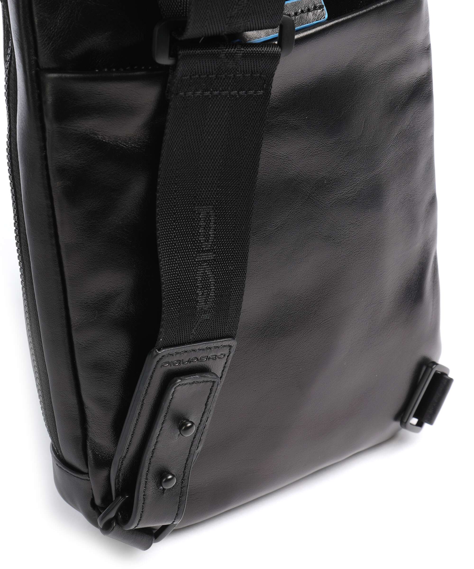 Piquadro Blue Square Revamp Sling bag black