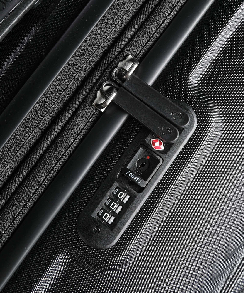 Mandarina Duck Logoduck+ Spinner (4 wheels) black