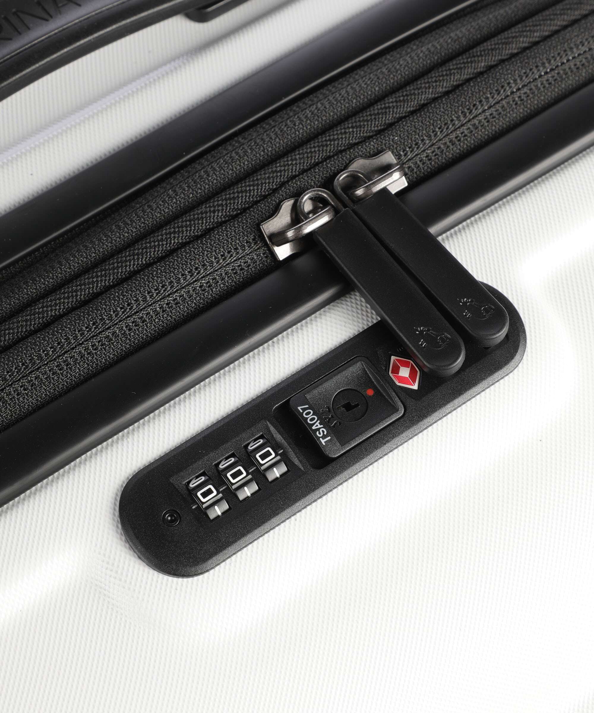 Mandarina Duck Logoduck+ Spinner (4 wheels) blanc