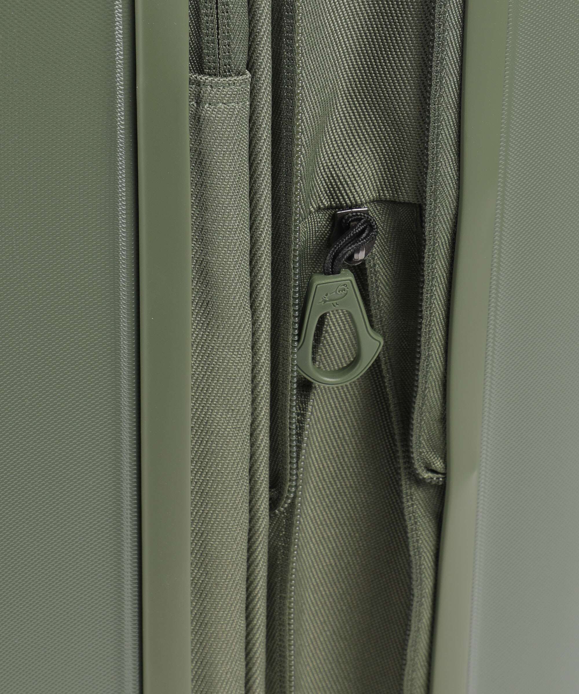 Mandarina Duck Logoduck+ Spinner (4 wheels) pine green