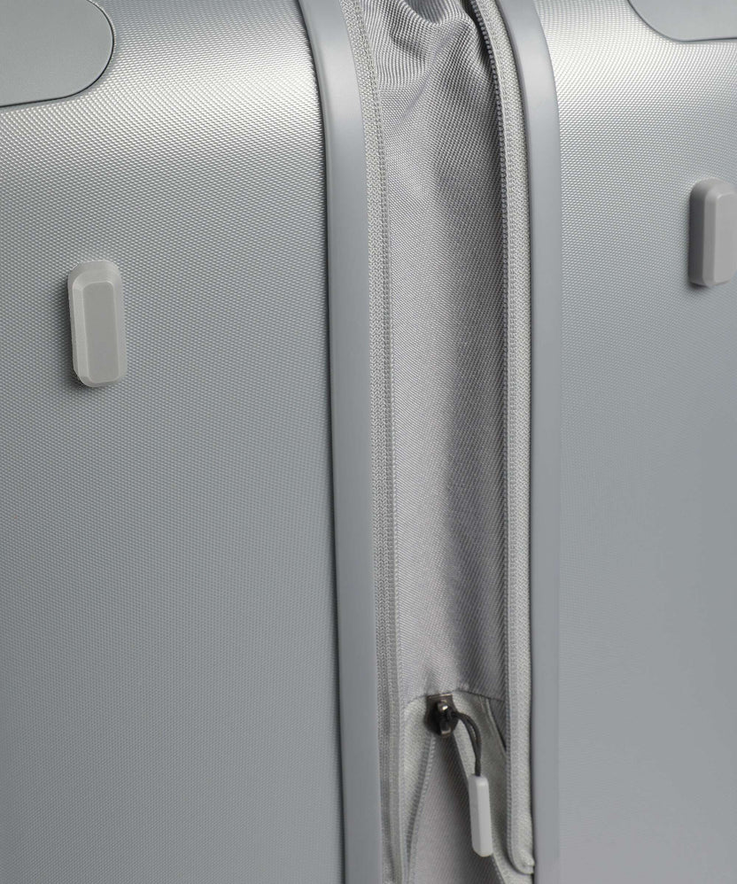 Mandarina Duck Smart Duck Spinner (4 wheels) iron