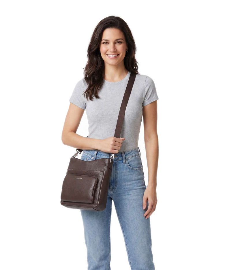 Mandarina Duck Mellow Leather Crossbody bag espresso
