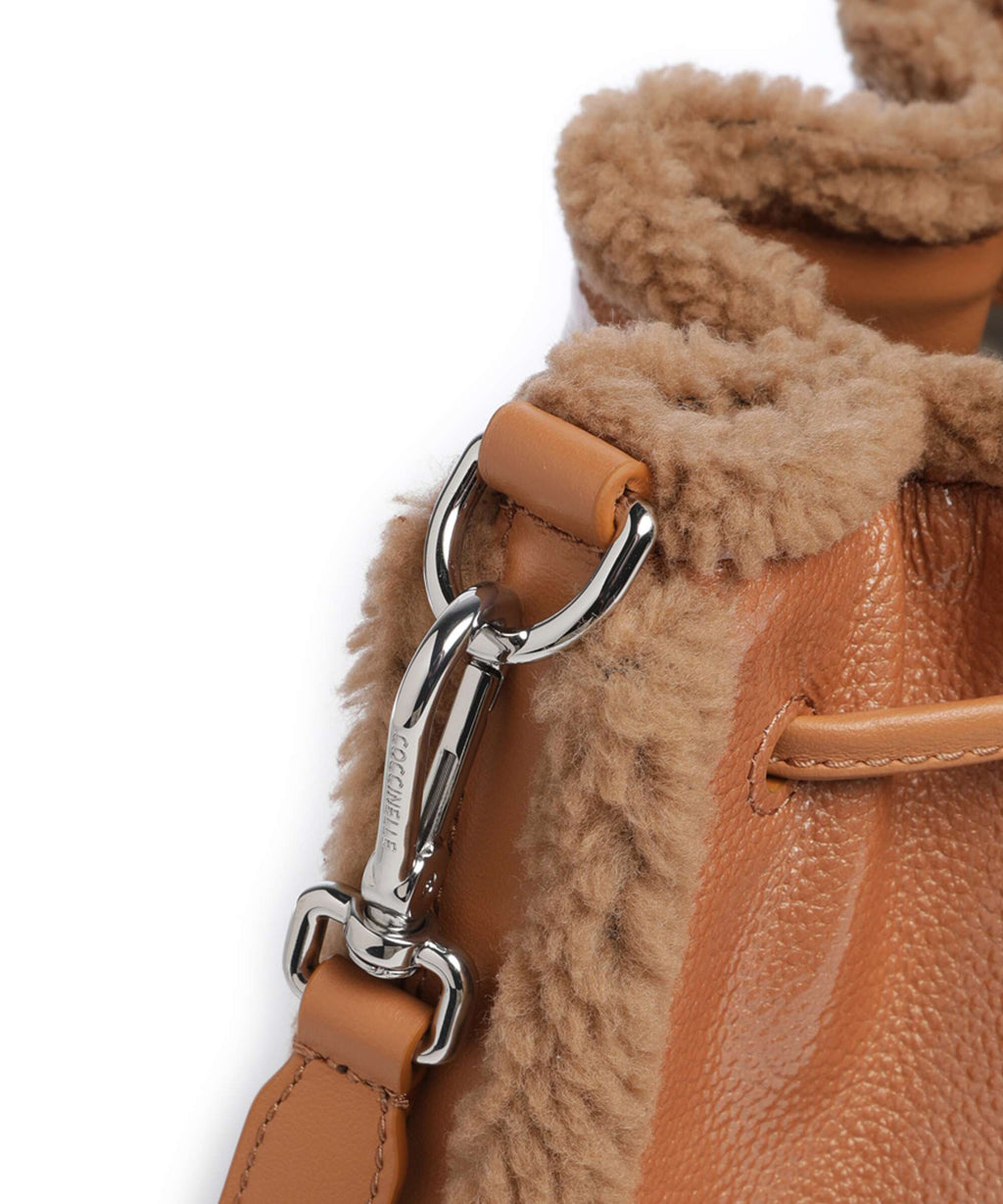 Coccinelle Beat Bucket bag robin