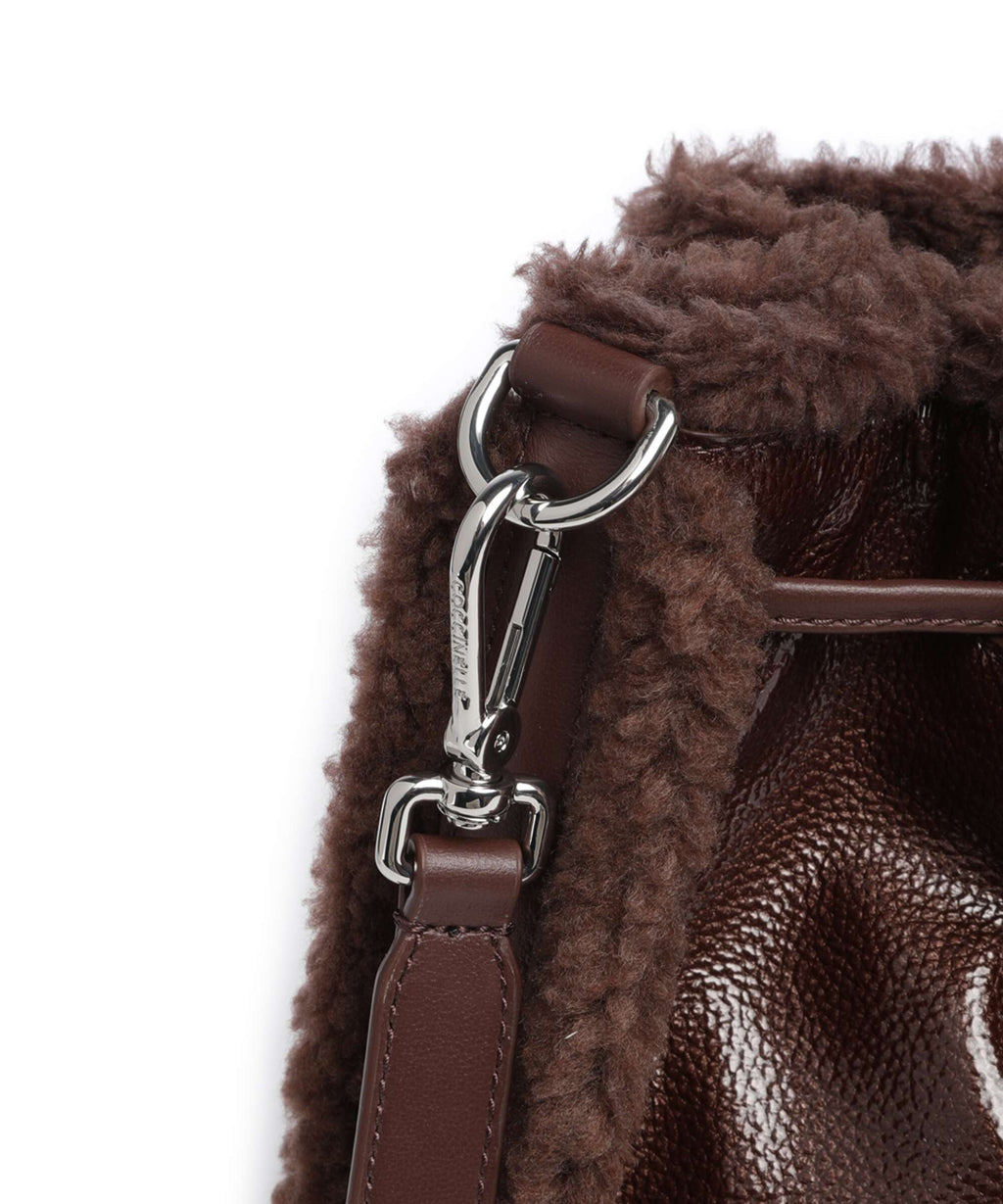 Coccinelle Beat Bucket bag berry
