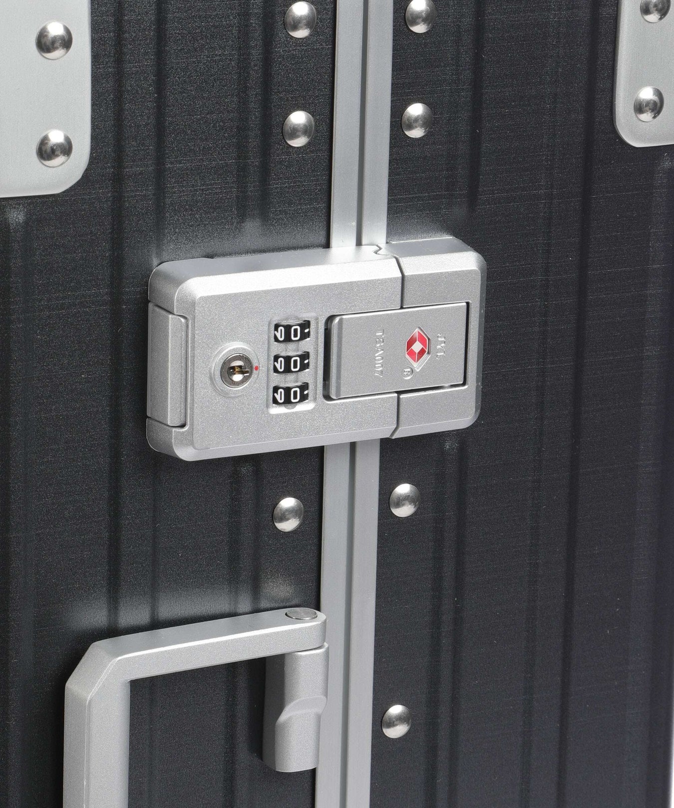 Aleon Fortis 21 International Spinner (4 wheels) onyxdust