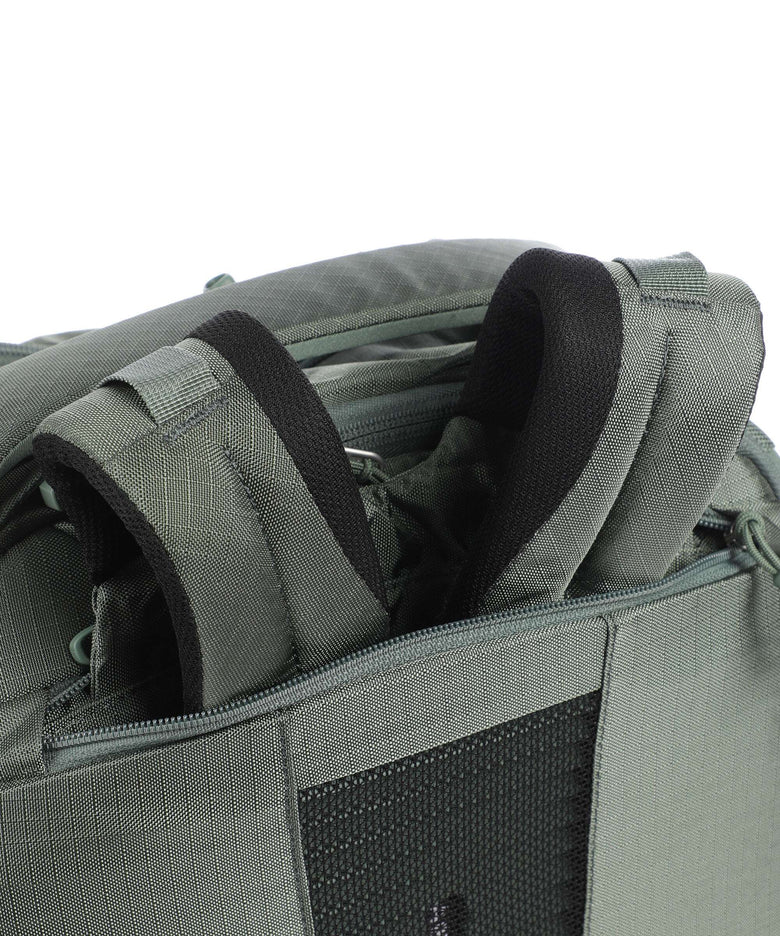 Osprey Sojourn Porter 30 Travel backpack koseret green