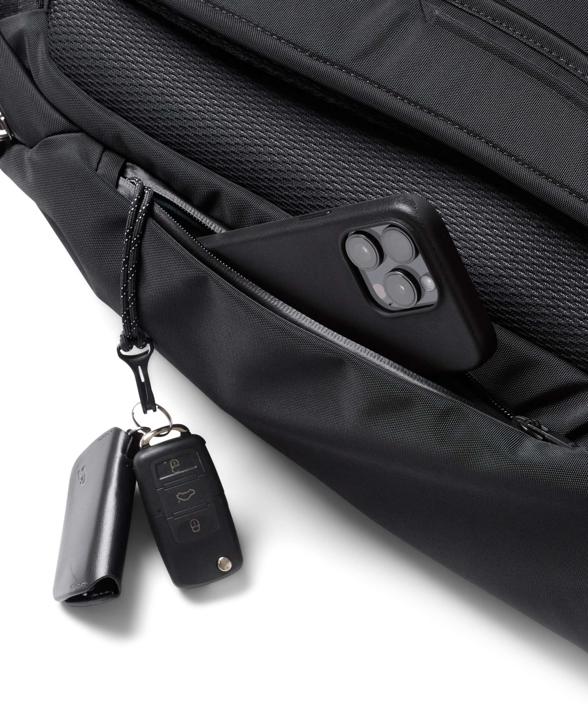 Bellroy Transit 28L Pro Backpack black