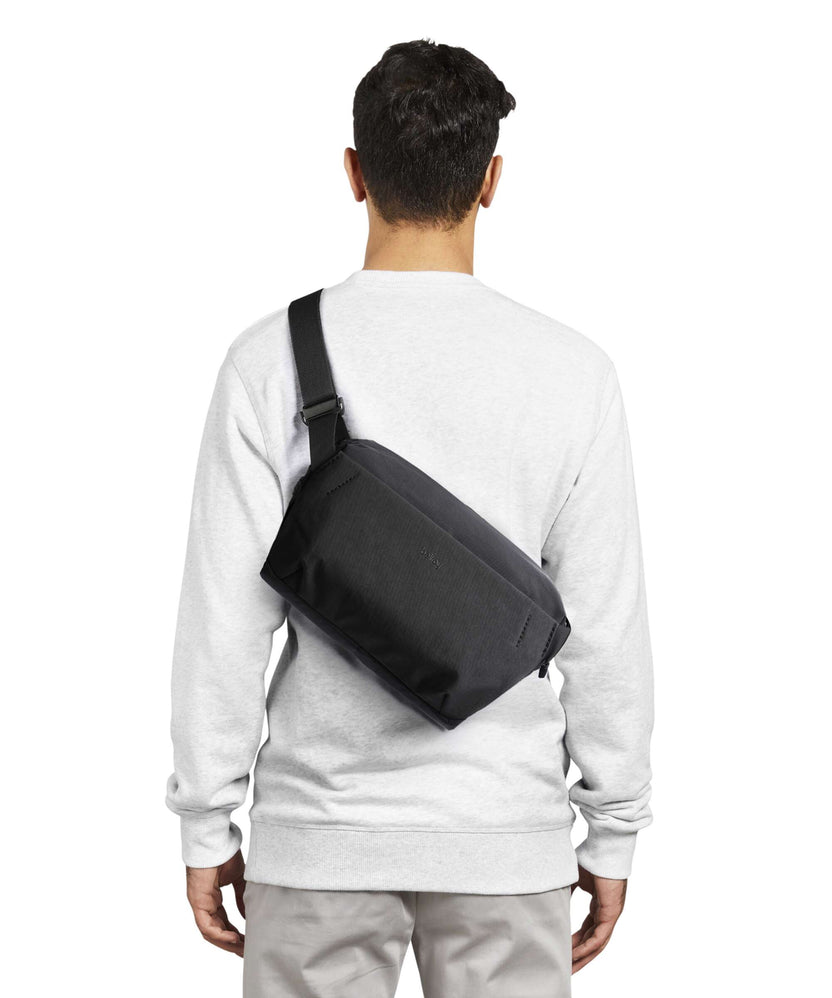 Bellroy Venture 9L Sling bag deep ocean